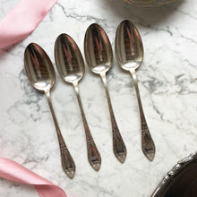 Afbeelding in Gallery-weergave laden, Vintage zilverkleurige lepels