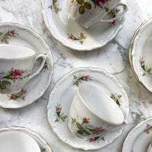 Afbeelding in Gallery-weergave laden, Vintage kop en schotel bloemen