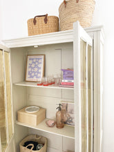 Afbeelding in Gallery-weergave laden, Vintage/brocante kast
