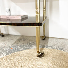 Afbeelding in Gallery-weergave laden, Franse vintage bar cart hout en goud
